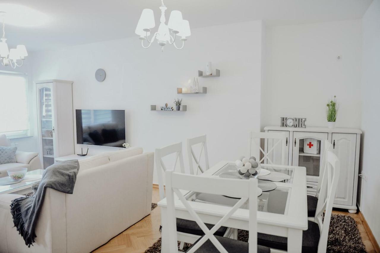 Apartman M5 Ðakovo Bagian luar foto
